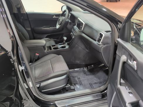 Used 2022 Kia Sportage LX w/ LX AWD Value Edition Package image 9