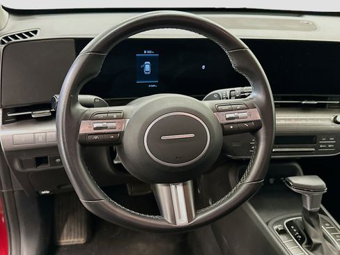 Used 2025 Hyundai Kona SEL image 18