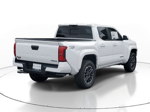 Certified 2025 Toyota Tacoma TRD Sport image 4