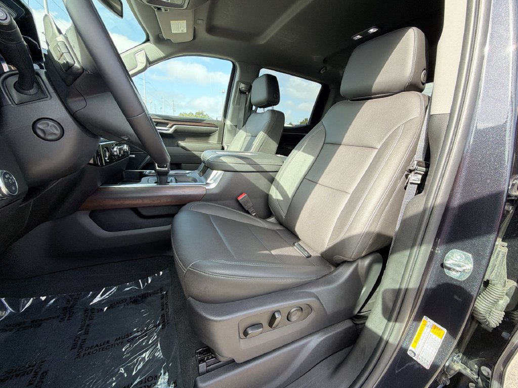 Used 2022 GMC Sierra 1500 SLT w/ SLT Convenience Package AWD/4WD image 17