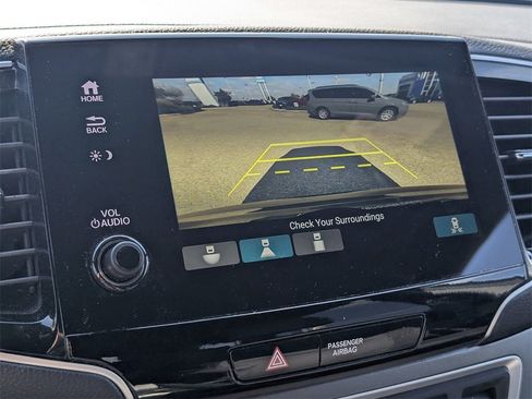 Certified 2022 Honda Pilot Sport image 16