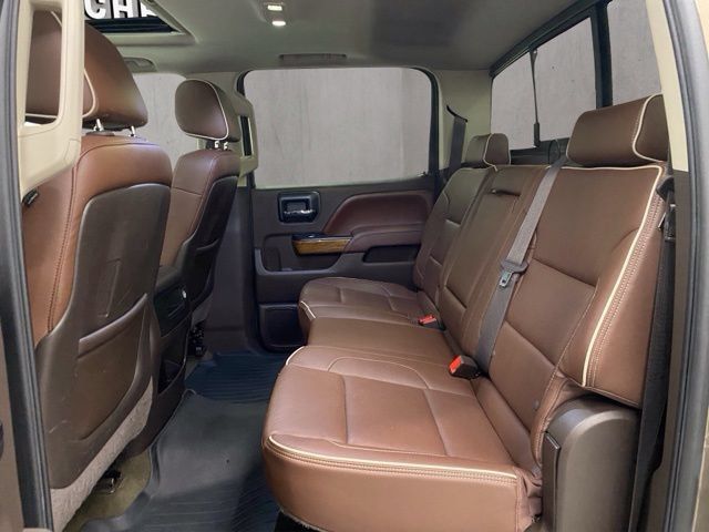 Used 2015 Chevrolet Silverado 1500 High Country w/ High Country Premium Package AWD/4WD image 9
