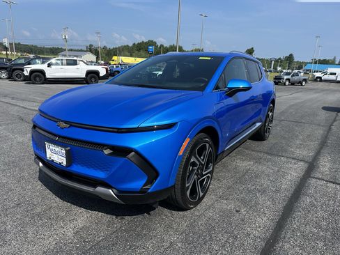 New 2025 Chevrolet Equinox EV LT w/ Convenience Package II image 3