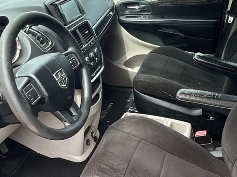 Used 2012 Dodge Grand Caravan SE FWD image 9