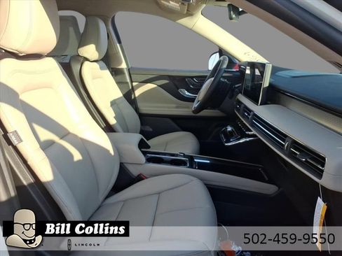 New 2026 Lincoln Corsair Premiere image 13