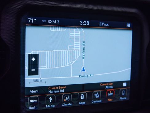 Used 2018 Jeep Wrangler Unlimited Sahara image 4