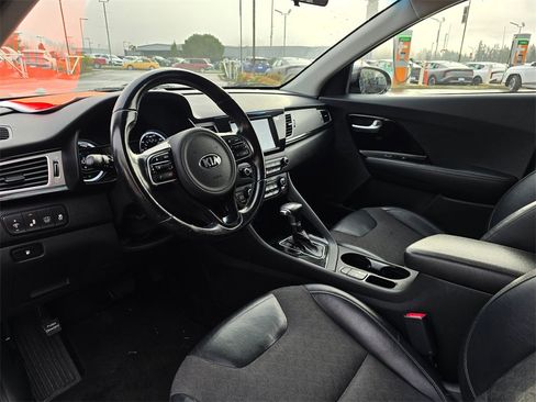Used 2018 Kia Niro EX w/ EX Touring Graphite Edition image 11