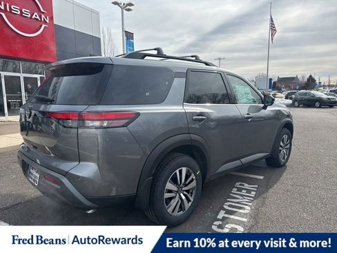 New 2026 Nissan Pathfinder SL image 10