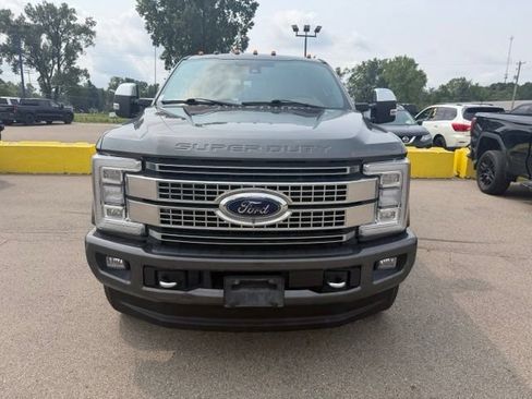Used 2018 Ford F250 Platinum w/ Platinum Ultimate Package AWD/4WD image 2