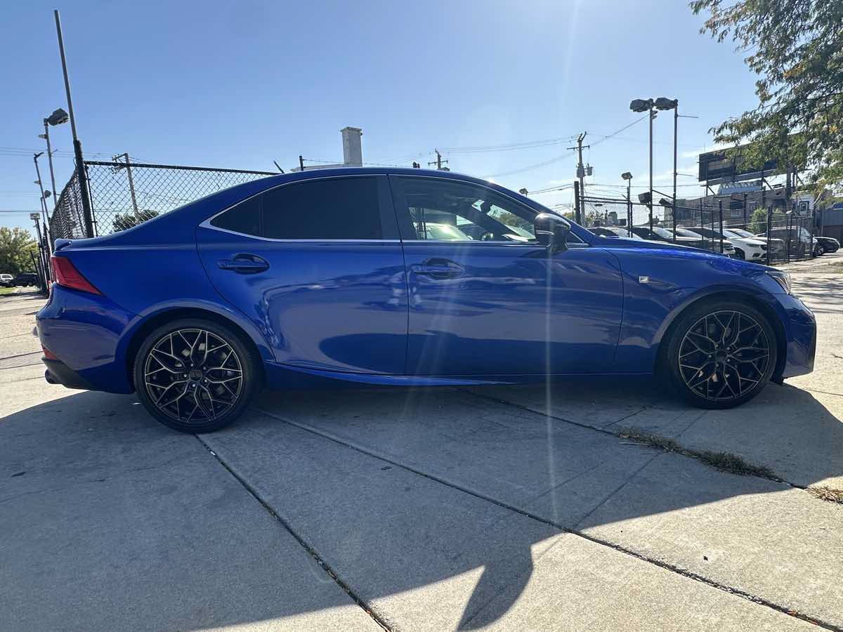 Used 2020 Lexus IS 350 F Sport w/ Blackline Edition AWD/4WD image 4