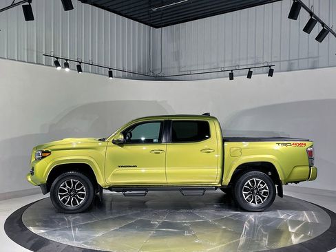 Used 2023 Toyota Tacoma TRD Sport image 14