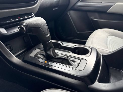 Used 2020 Chevrolet Colorado W/T RWD image 22