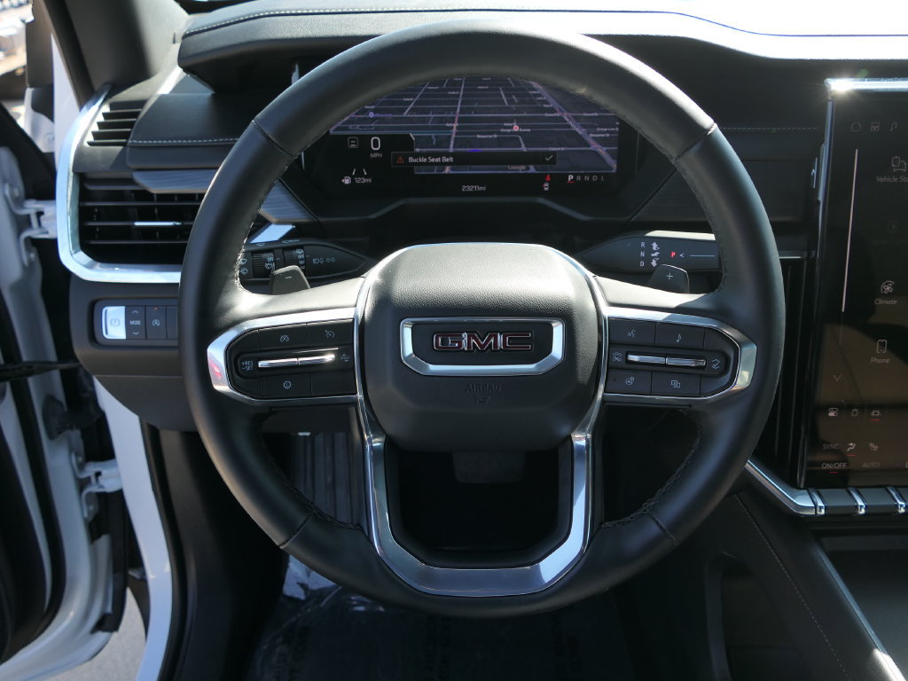 Used 2026 GMC Acadia Elevation w/ Elevation Premium Package FWD image 18