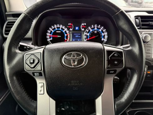 Used 2015 Toyota 4Runner SR5 image 31
