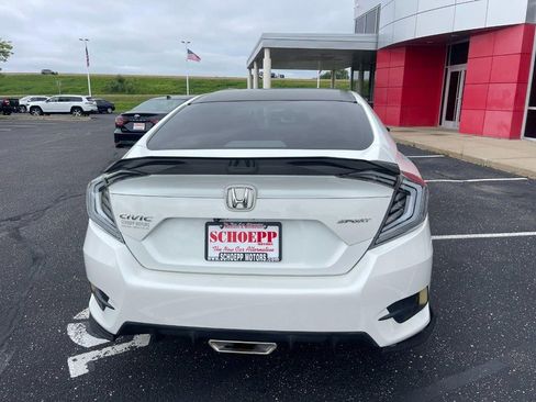 Used 2019 Honda Civic Sport image 4