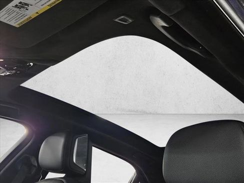 Used 2025 BMW i7 xDrive60 image 15