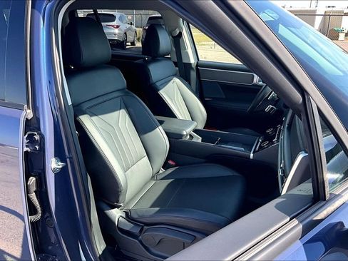 Used 2025 Hyundai Santa Fe SEL FWD image 9