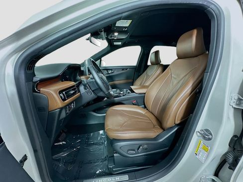 Used 2021 Lincoln Nautilus Reserve FWD image 5