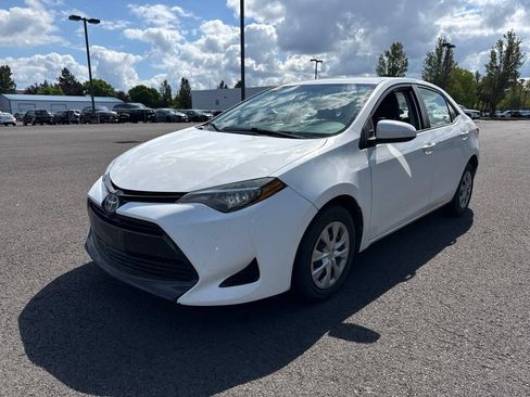 Used 2017 Toyota Corolla L FWD image 3
