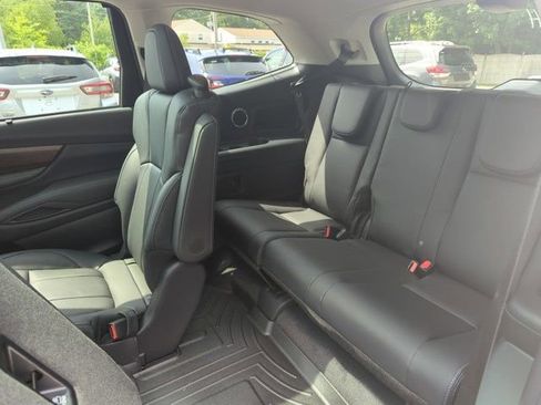 Used 2025 Subaru Ascent Touring AWD/4WD image 34