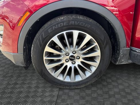 Used 2017 Lincoln MKC Reserve FWD image 17