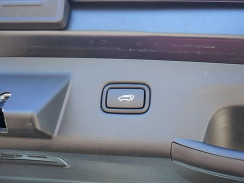 Used 2025 Hyundai Tucson Limited AWD/4WD image 14