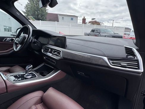 Used 2022 BMW X5 xDrive45e w/ M Sport Package image 17