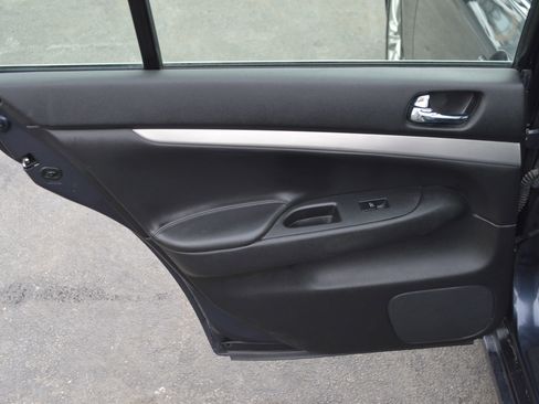 Used 2011 INFINITI G37 G37x Sedan 4D w/ Premium Pkg image 15