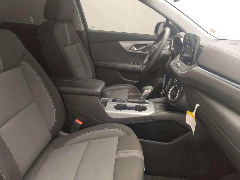 Used 2024 Chevrolet Blazer LT w/ Convenience Package FWD image 21