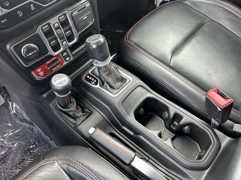 Used 2020 Jeep Gladiator Rubicon AWD/4WD image 26