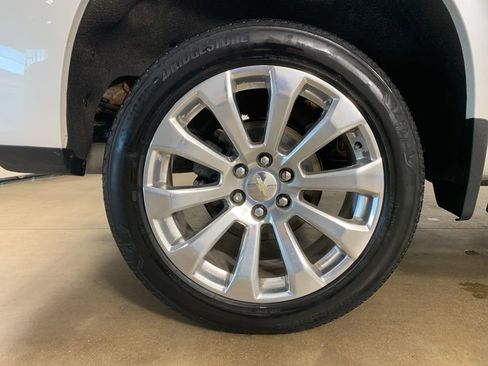 Used 2022 Chevrolet Silverado 1500 High Country w/ LPO, Dark Essentials Package image 40