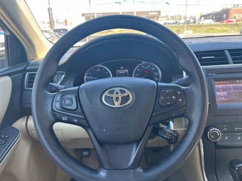 Used 2017 Toyota Camry LE image 13