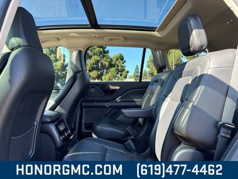 Used 2022 Lincoln Aviator Reserve w/ Equipment Group 201A image 16