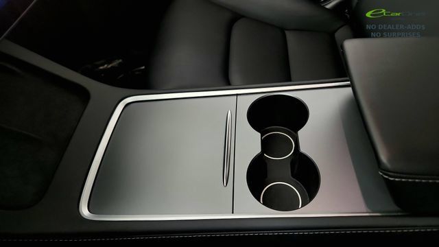 Used 2025 Tesla Model Y Long Range RWD image 69