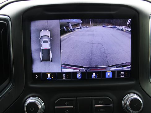 Used 2022 GMC Sierra 3500 Denali w/ Denali Ultimate Package AWD/4WD image 29