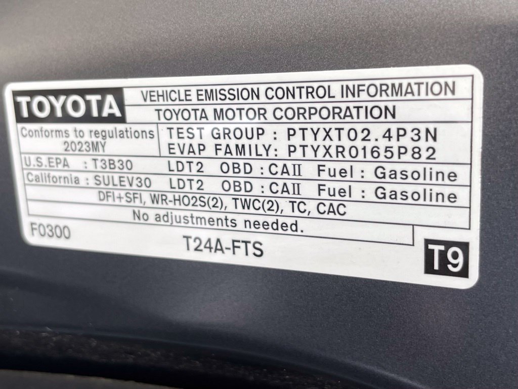Used 2023 Toyota Highlander L AWD/4WD image 30