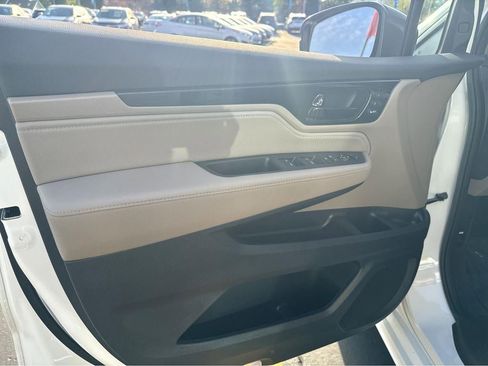 Used 2023 Honda Odyssey Touring image 16