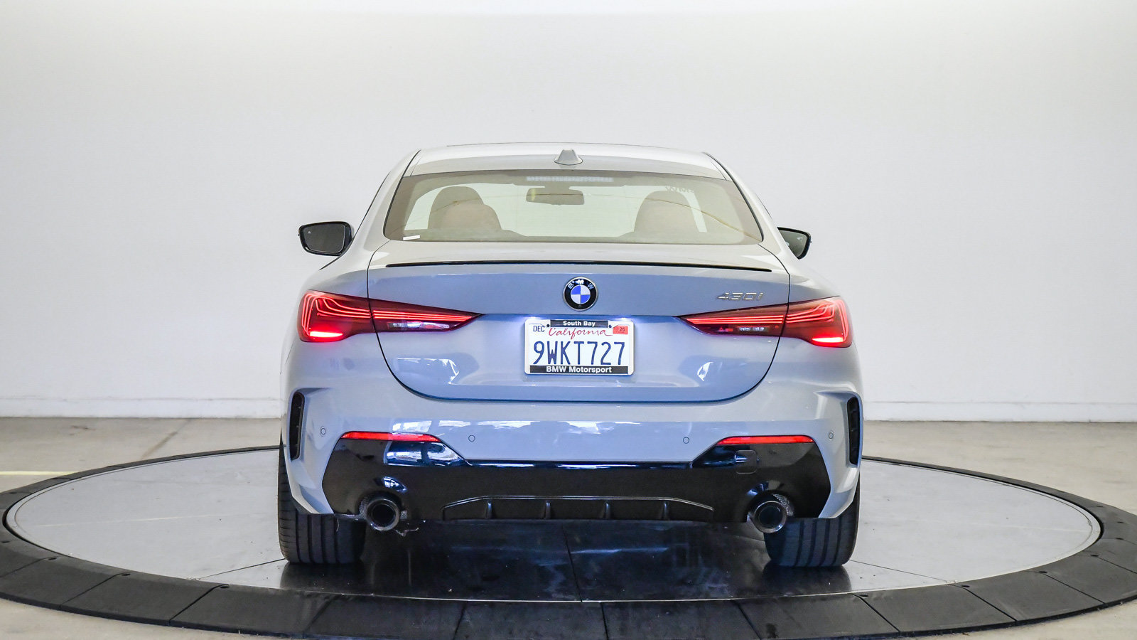 Used 2026 BMW 430i Coupe w/ M Sport Package RWD image 3