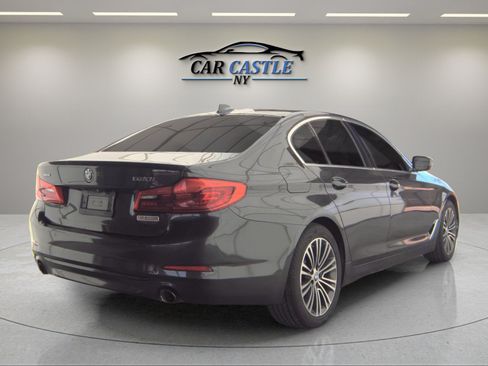 Used 2019 BMW 530i xDrive w/ Convenience Package image 4