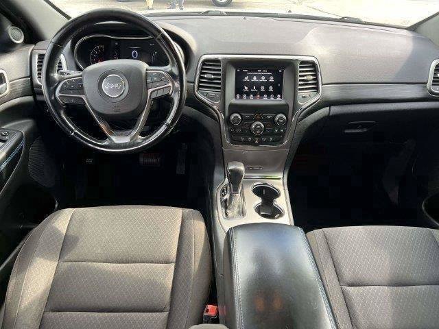 Used 2020 Jeep Grand Cherokee Laredo AWD/4WD image 15