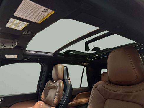 Certified 2022 Lincoln Navigator Reserve image 16