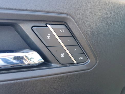 Used 2023 GMC Canyon AT4 w/ AT4 Premium Package image 31