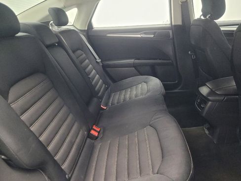 Used 2014 Ford Fusion SE image 19