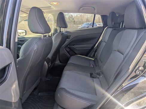 Used 2024 Subaru Crosstrek 2.0i Premium image 14