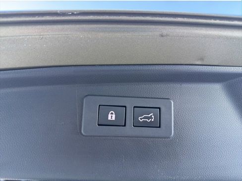 Used 2020 Subaru Outback Limited image 35