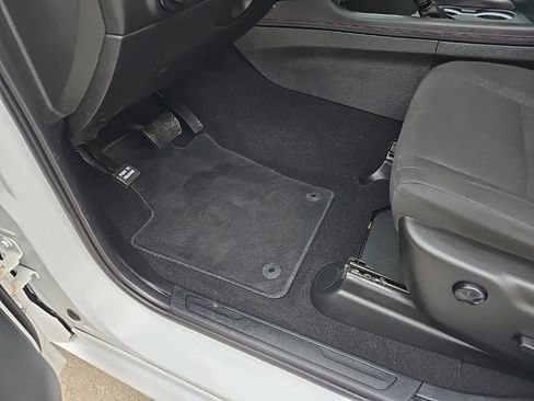 Used 2023 Dodge Durango GT image 34