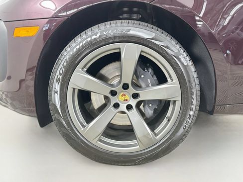 Certified 2026 Porsche Macan Turbo AWD/4WD image 31