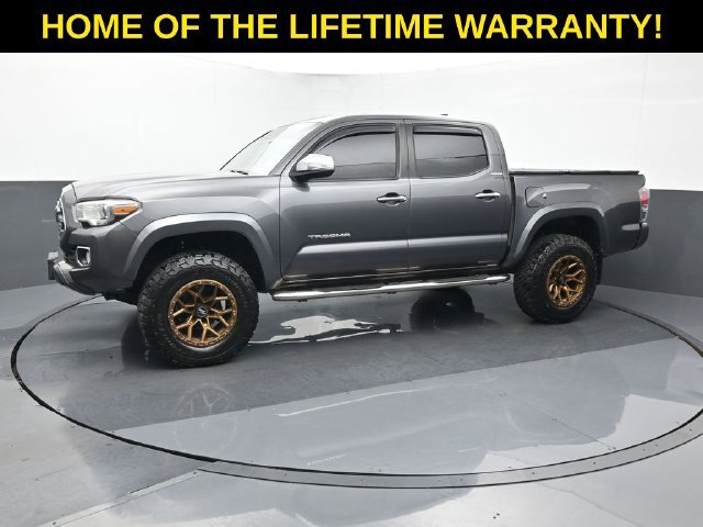 Used 2016 Toyota Tacoma Limited w/ Towing Package AWD/4WD image 3