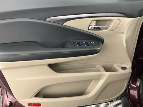 Used 2017 Honda Pilot EX-L image 7