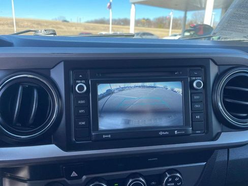Used 2019 Toyota Tacoma SR5 image 20